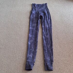 Women's Lululemon Leggings, Size 6